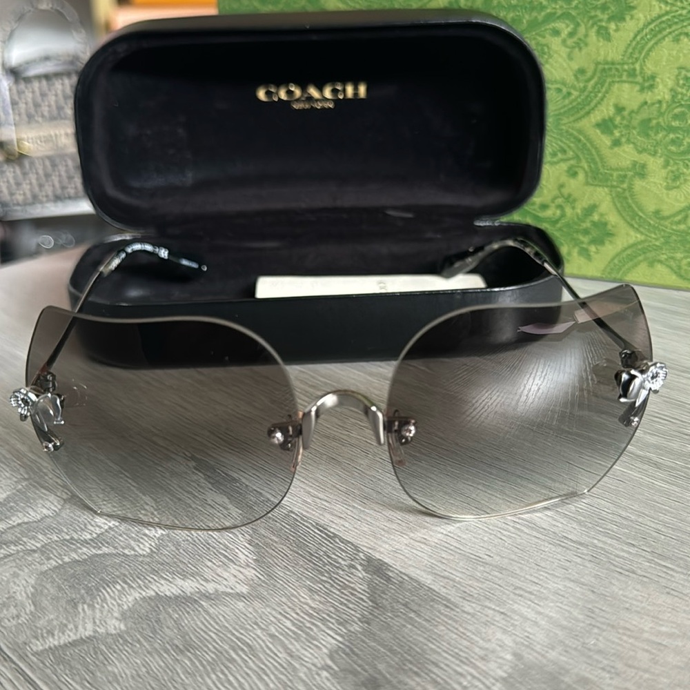 Authentic Coach Sunnies!